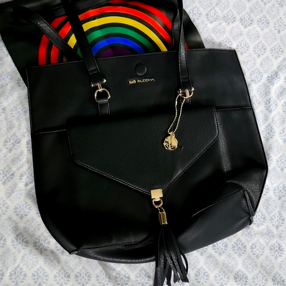 Big buddha thes best lucky purse. Black Leather.